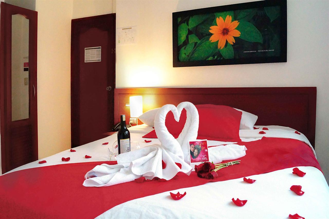 Hotel Castell Guayaquil Exterior photo
